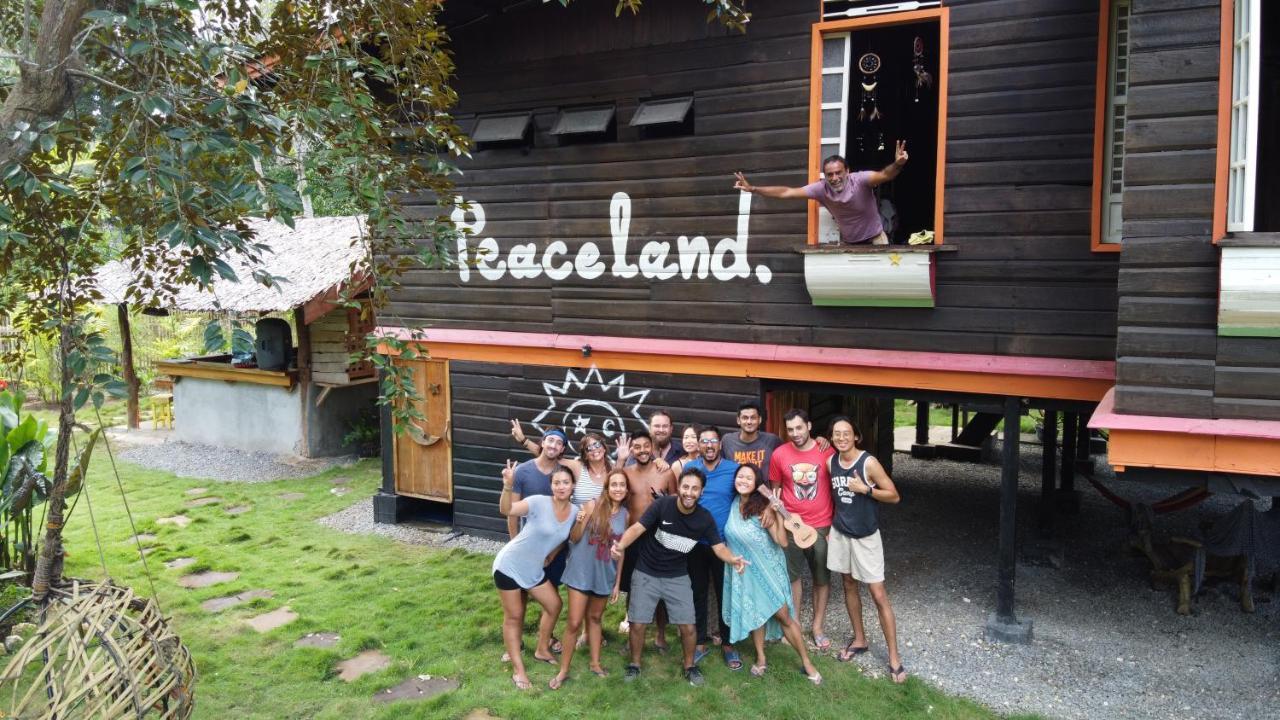 Peaceland Hostel Panglao Exterior foto